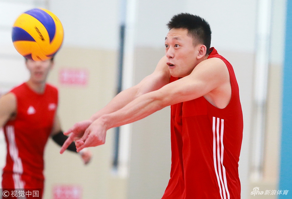 中国男排训练备战雅加达亚运会
