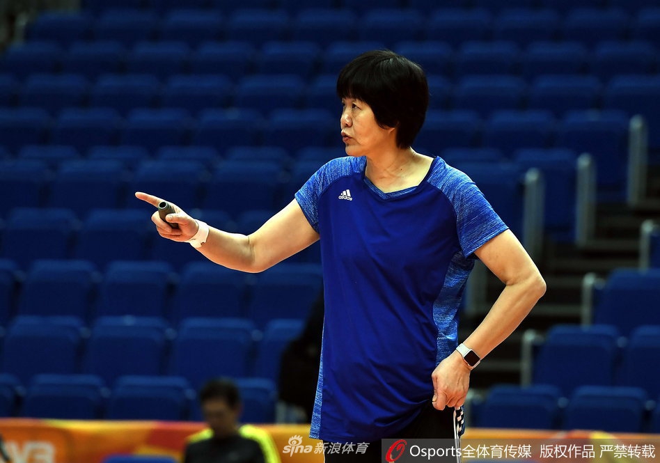 女排世锦赛半决赛中国队适应场地