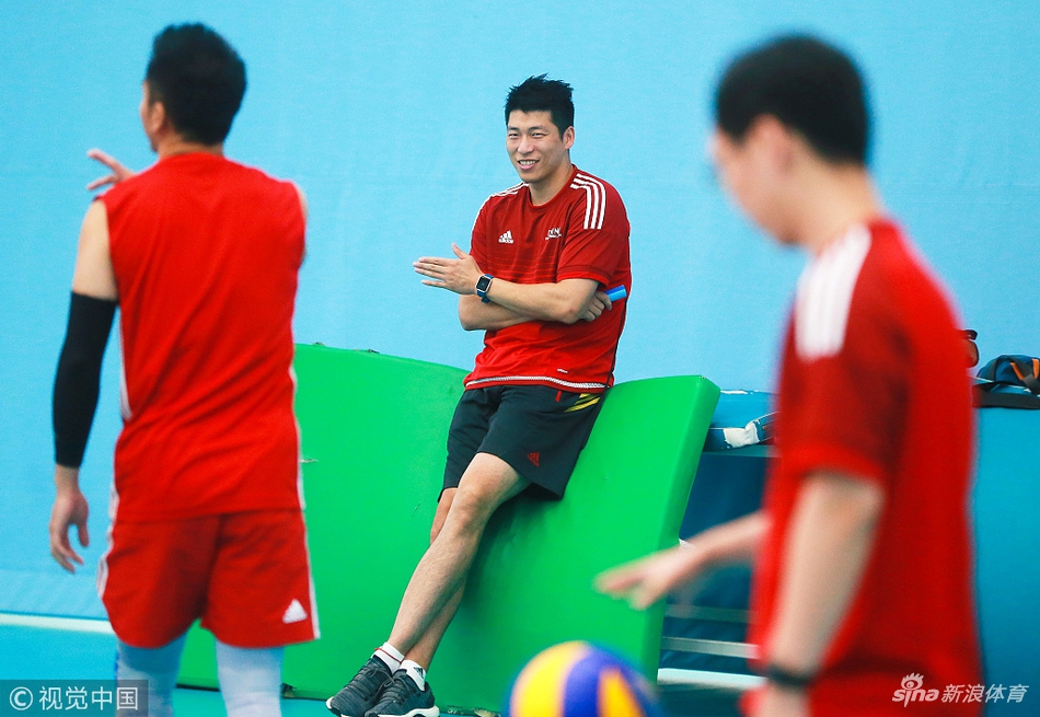 中国男排训练备战雅加达亚运会