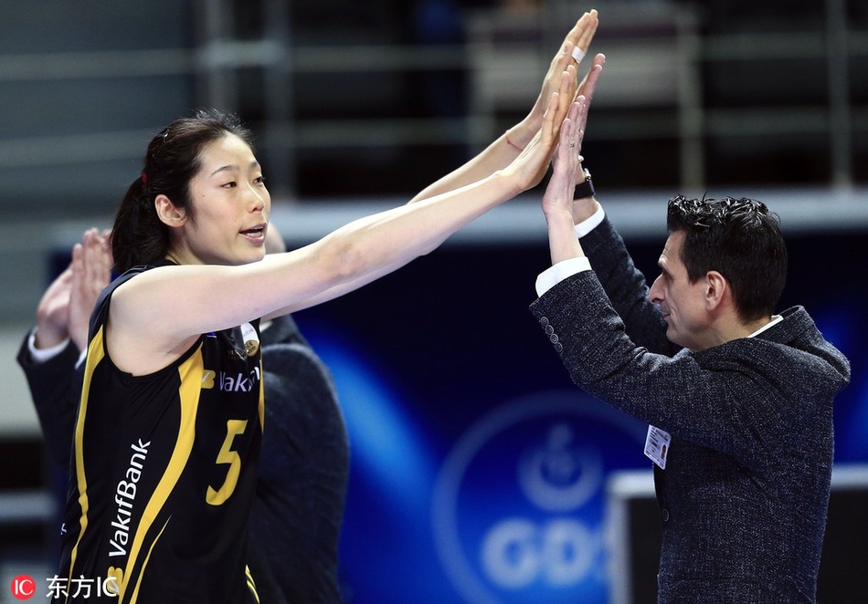 朱婷15分瓦基弗银行3-0土航