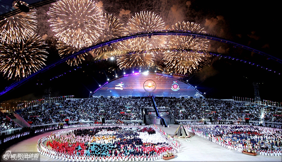 2006年多哈亚运会烟火表演绚丽多彩