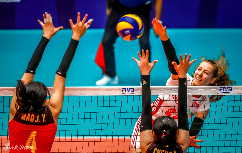 世青赛中国女排2-3不敌波兰