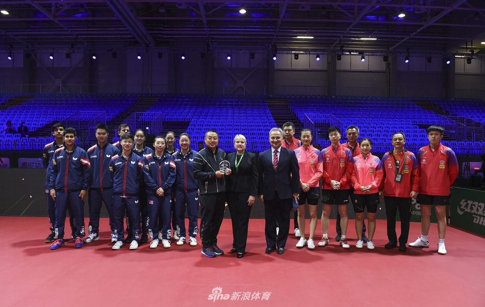 世乒赛中美乒乓球队赛前合练