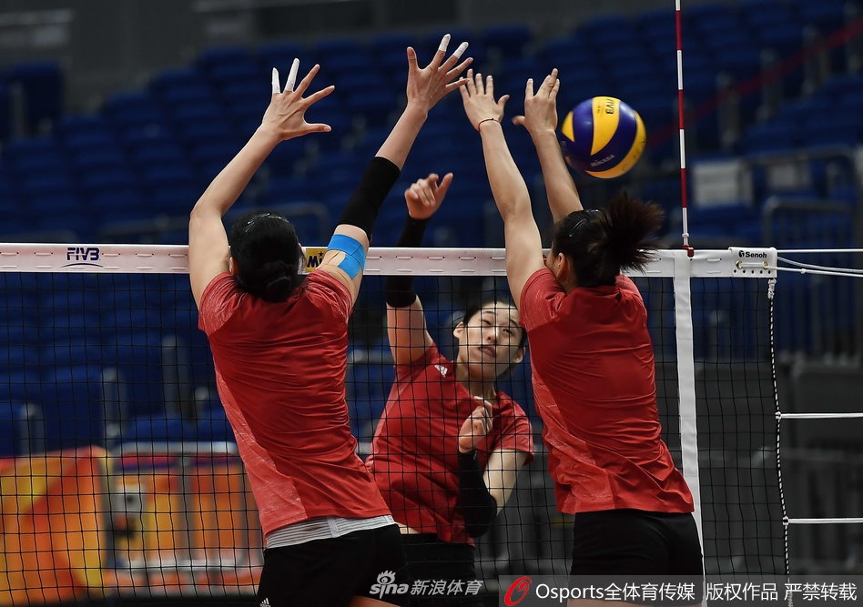 女排世锦赛半决赛中国队适应场地