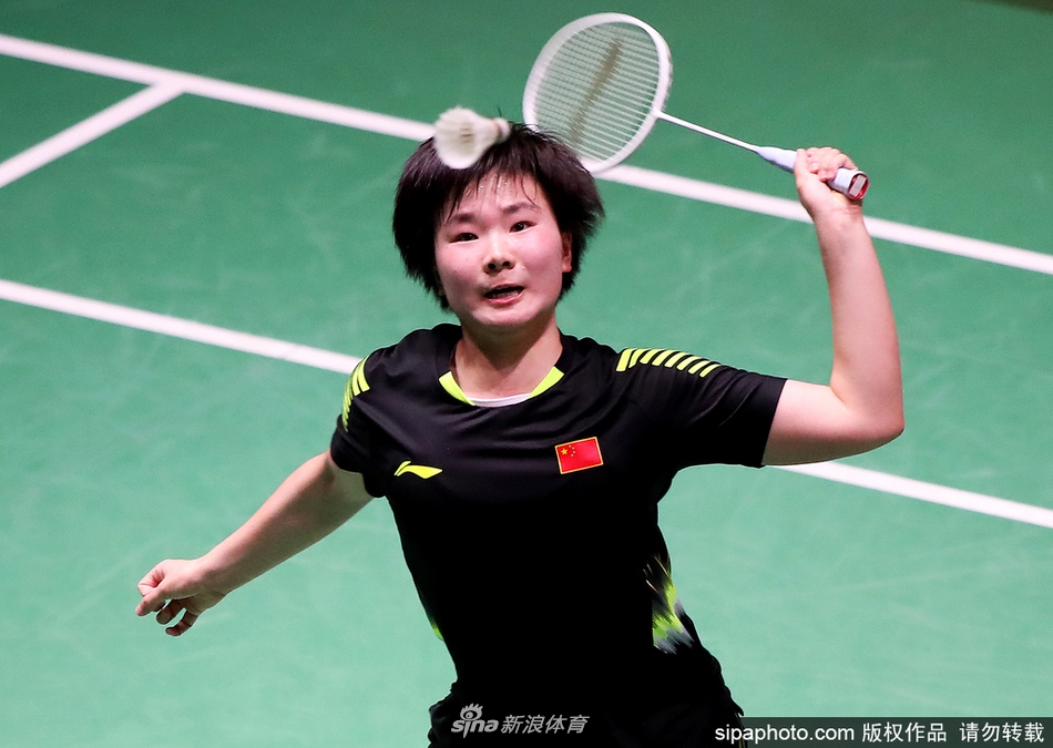 羽球法国赛何冰娇2-0成池铉