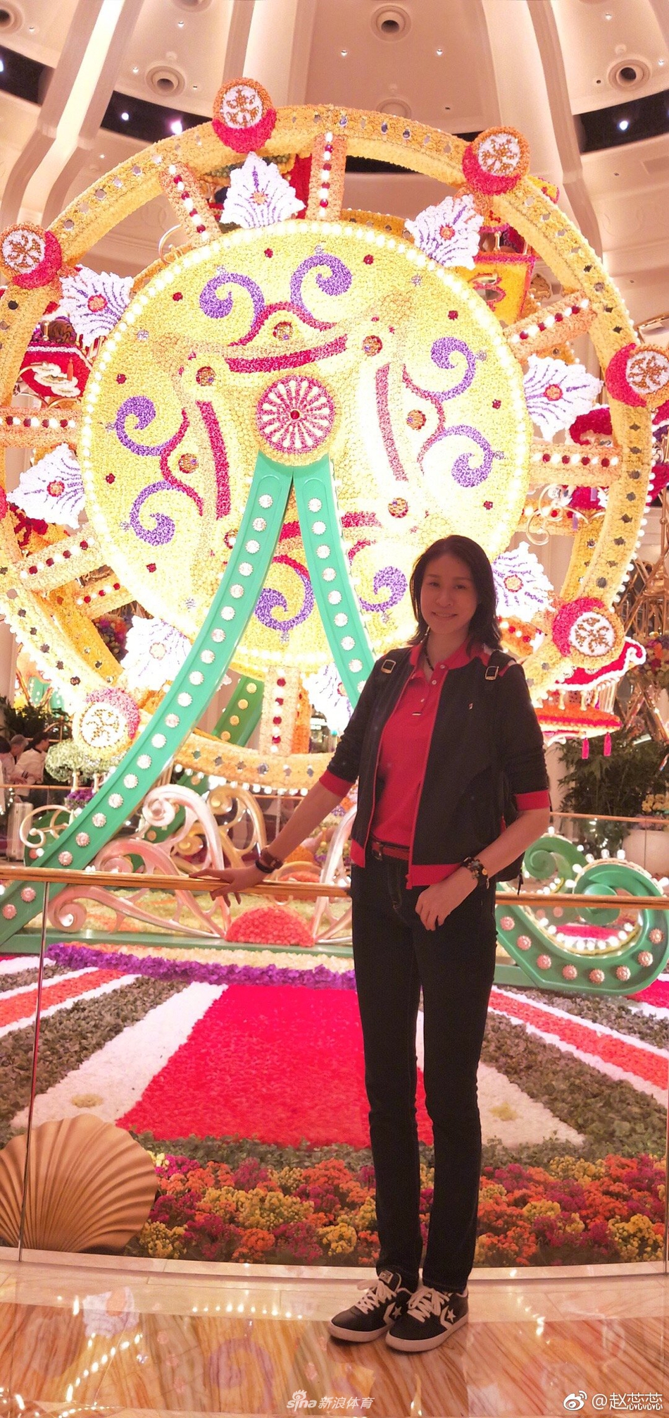 黄金一代赵蕊蕊与功勋老将孙晋芳合影