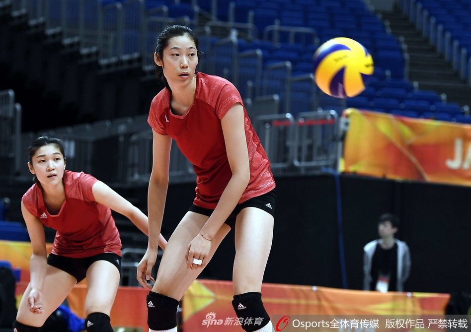 女排世锦赛半决赛中国队适应场地