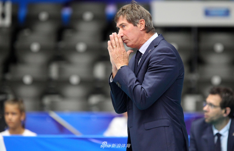 男排世锦赛中国队0-3不敌法国