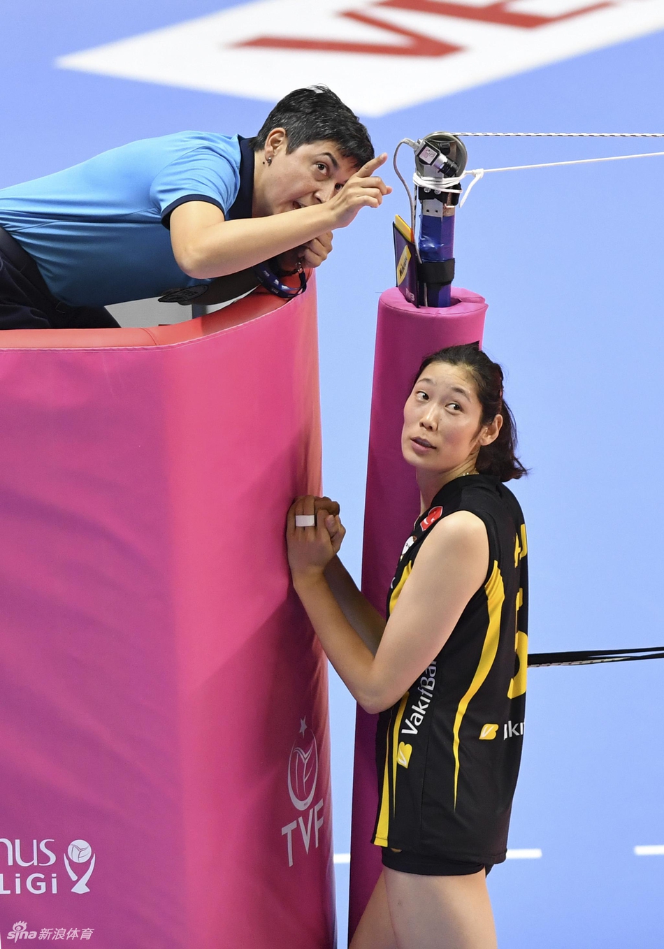 新华社聚焦朱婷率瓦基弗冲冠