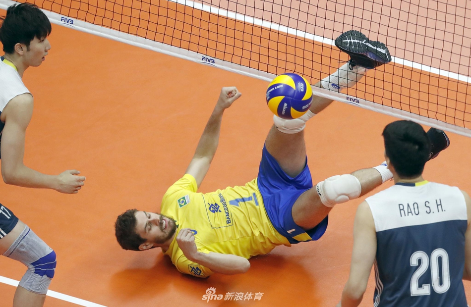 世锦赛中国男排0-3不敌巴西