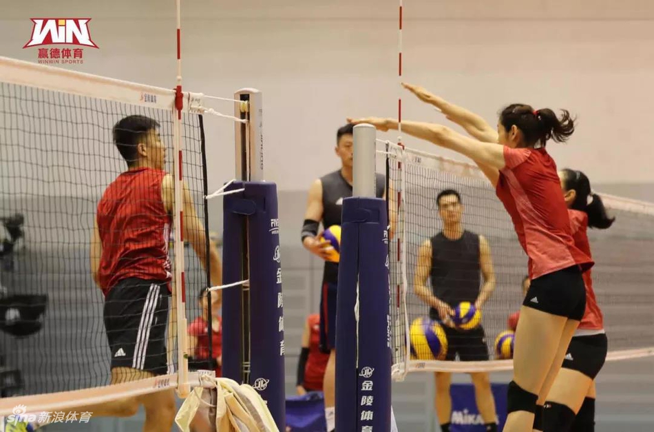 “朱袁张”聚集中国女排开练