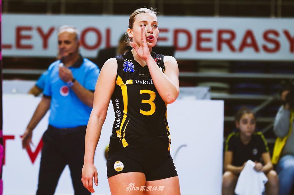 朱婷领衔瓦基弗银行超清大片