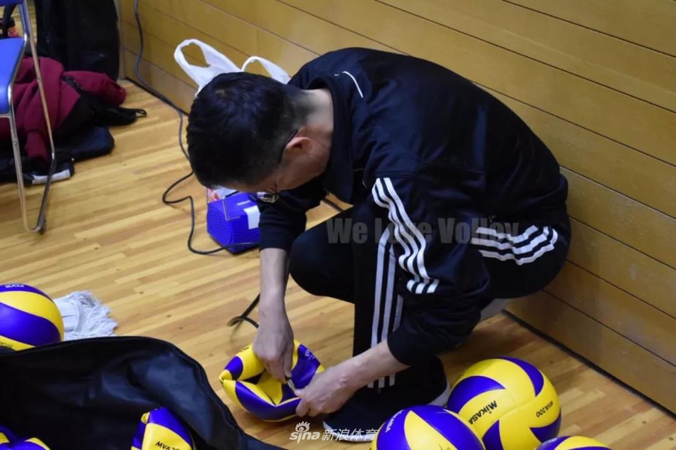 中国女排抵达日本火速开练