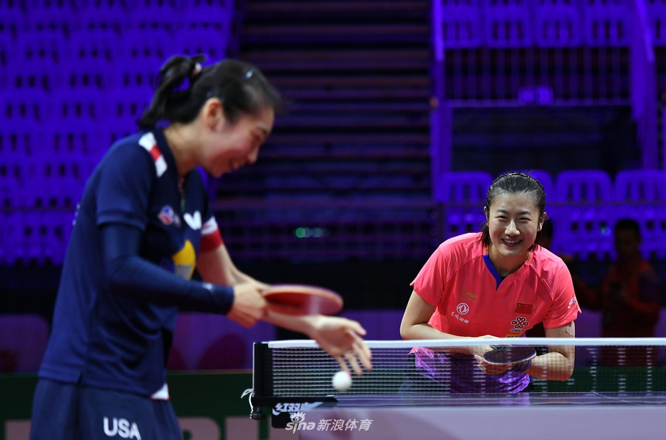 世乒赛中美乒乓球队赛前合练