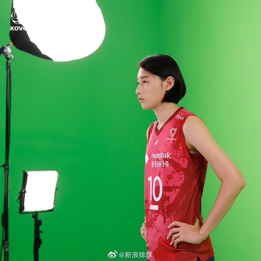 韩国女排金软景联赛官方写真