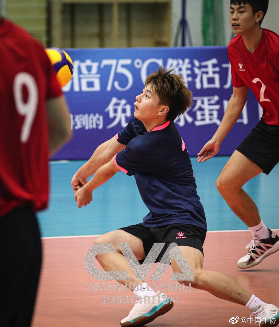 全锦赛上海男排小组第二晋级八强