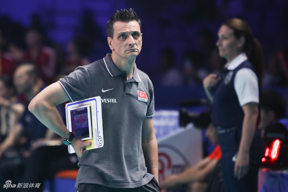 世联中国女排3-1土耳其摘铜牌