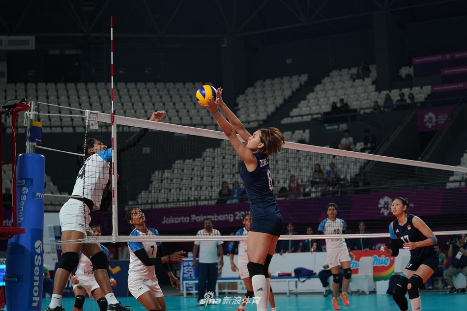 新浪体育直击中国女排完胜印度 小组头名出线