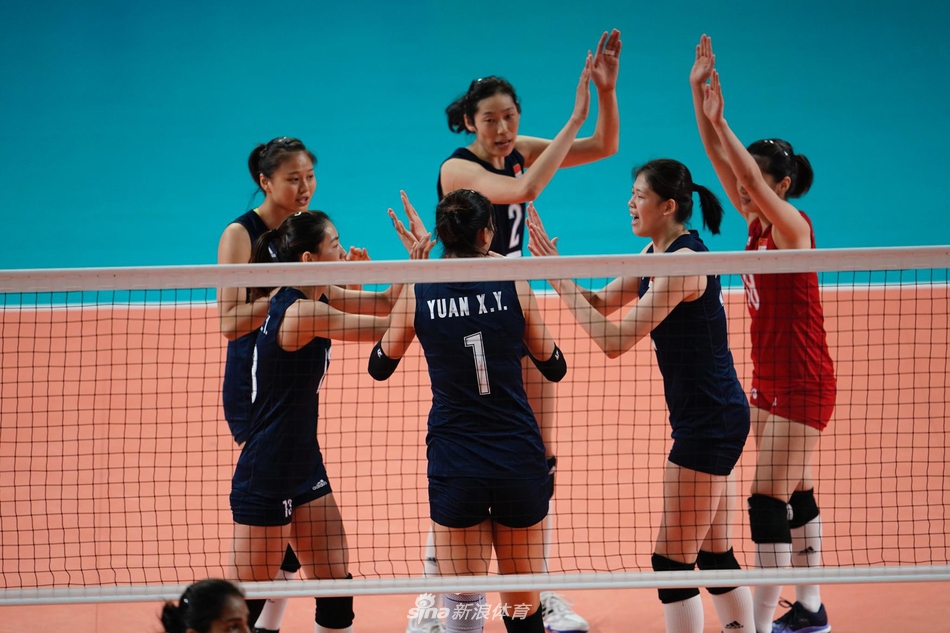 新浪体育直击中国女排完胜印度 小组头名出线