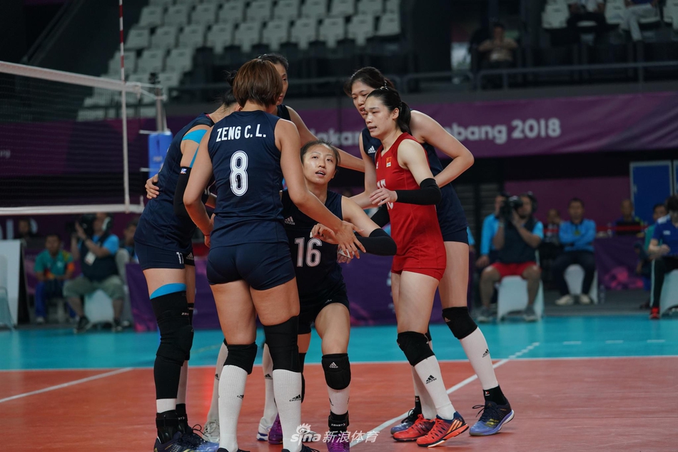 新浪体育直击中国女排完胜印度 小组头名出线