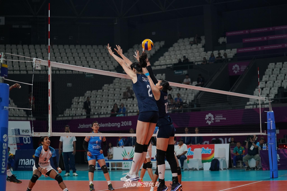 新浪体育直击中国女排完胜印度 小组头名出线