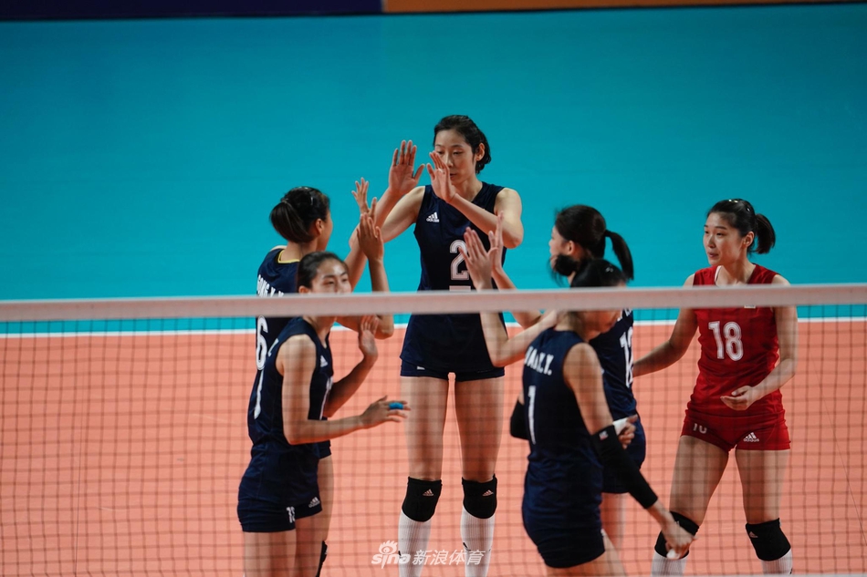 新浪体育直击中国女排完胜印度 小组头名出线