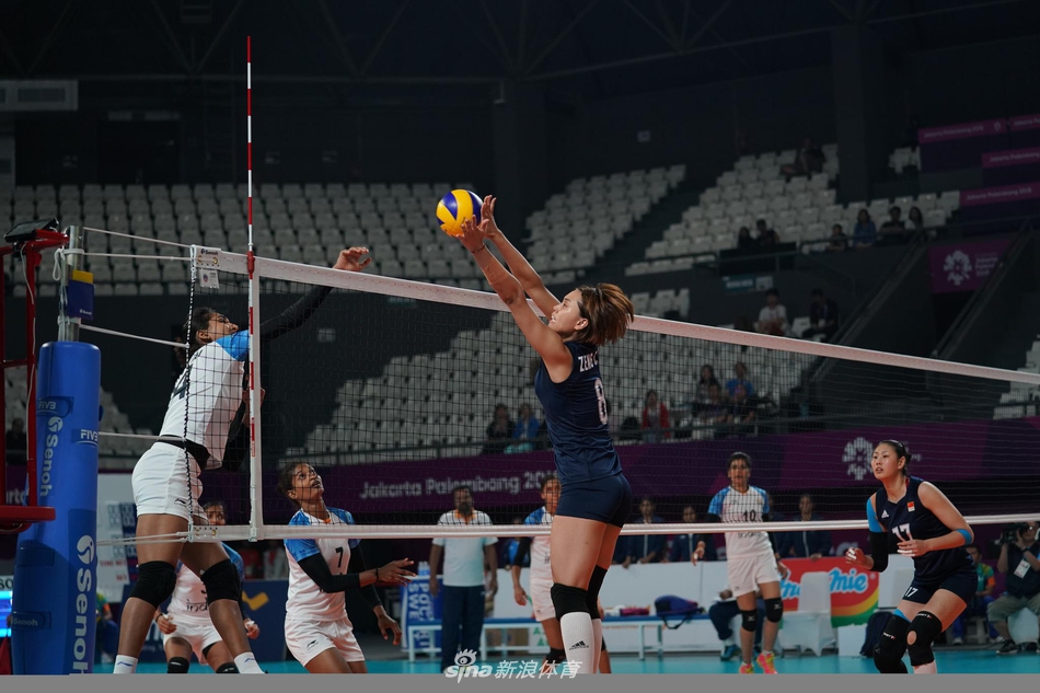 新浪体育直击中国女排完胜印度 小组头名出线