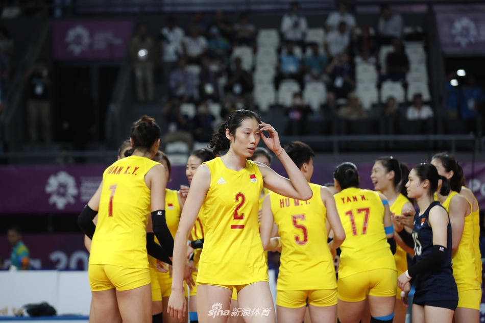 新浪直击亚运女排半决赛中国3-0日本