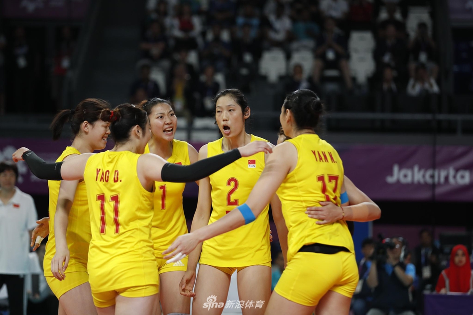 新浪直击亚运女排半决赛中国3-0日本