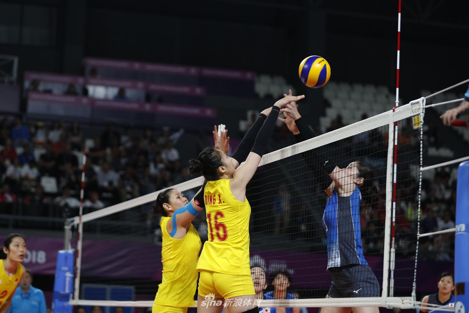 新浪直击亚运女排半决赛中国3-0日本