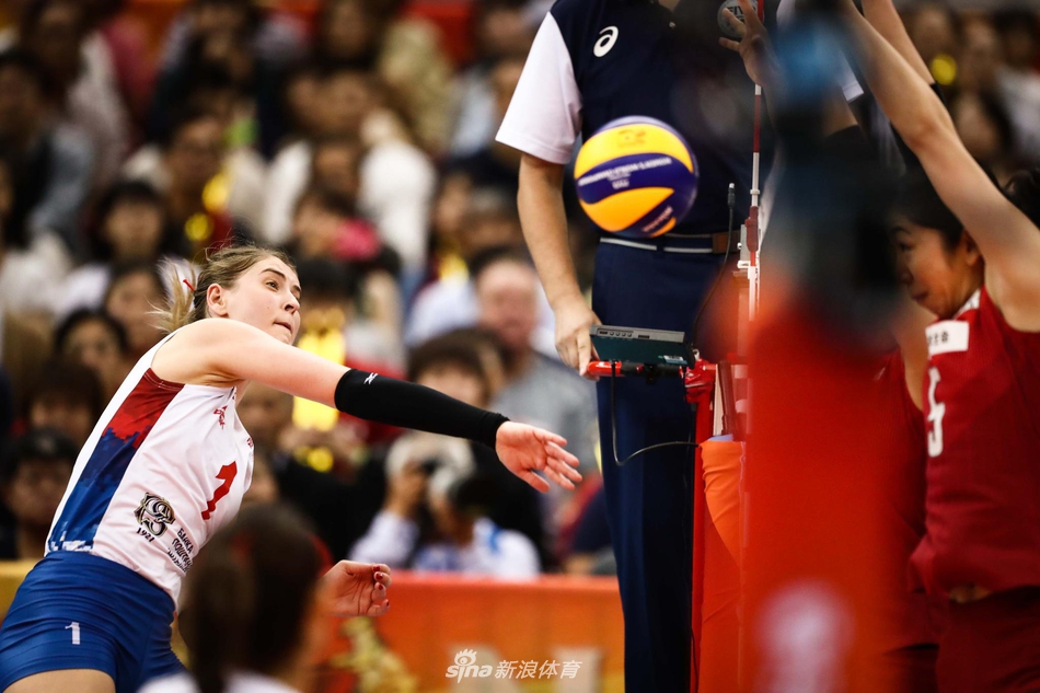 女排世锦赛六强战塞尔维亚3-0日本