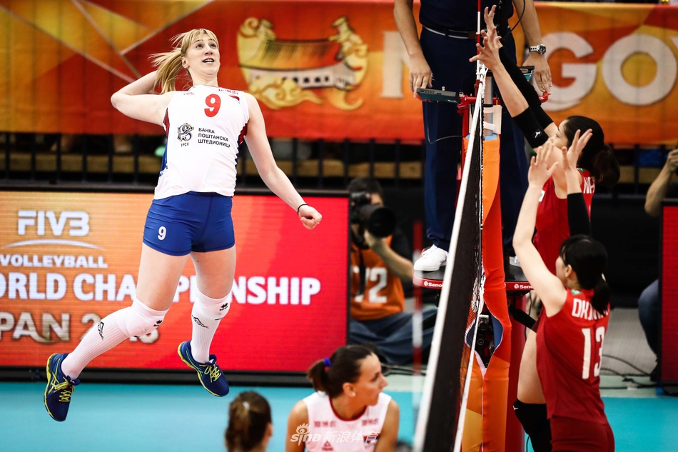 女排世锦赛六强战塞尔维亚3-0日本