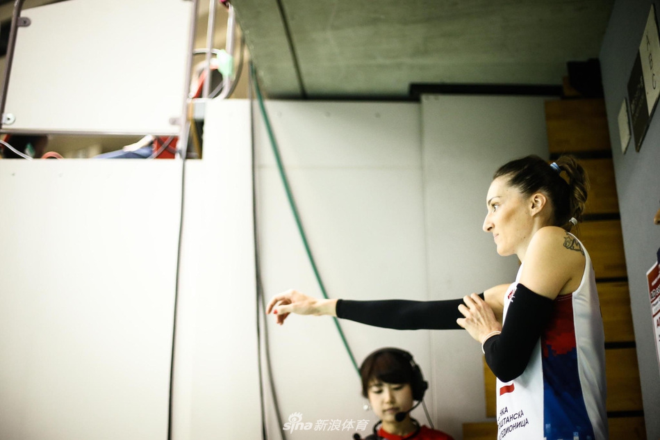 女排世锦赛六强战塞尔维亚3-0日本