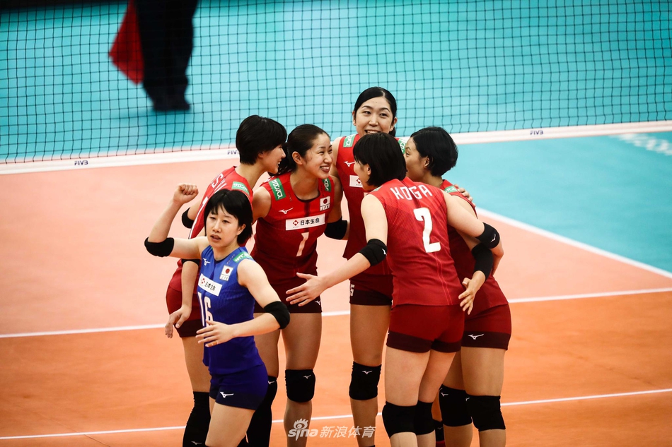 女排世锦赛六强战塞尔维亚3-0日本