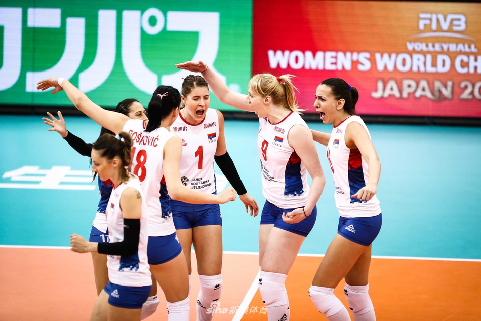 女排世锦赛六强战塞尔维亚3-0日本