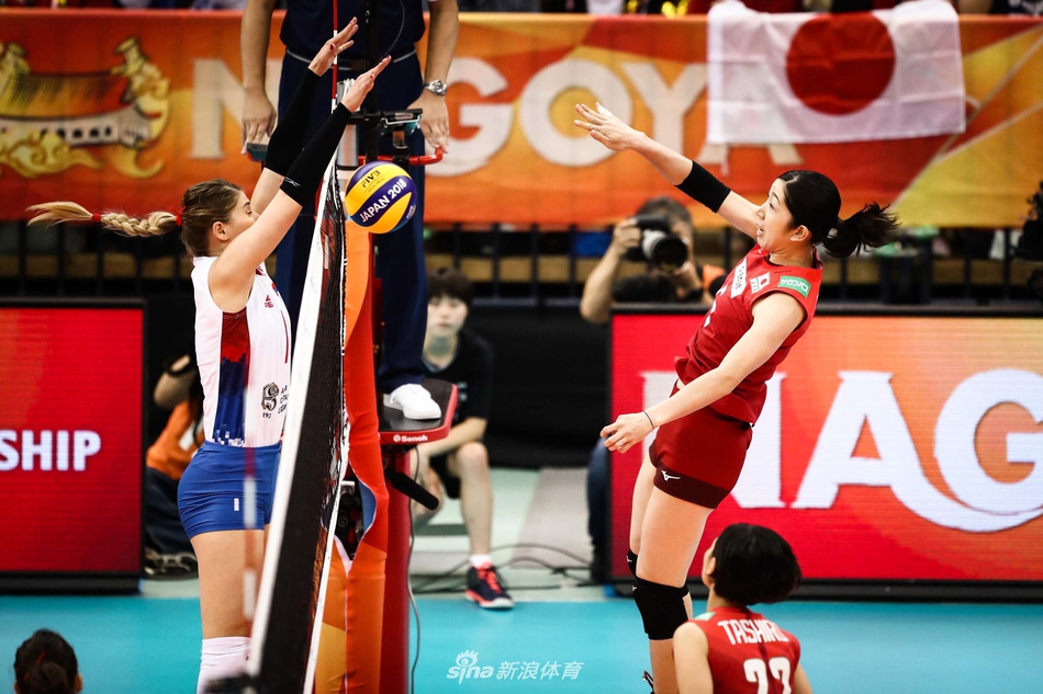 女排世锦赛六强战塞尔维亚3-0日本