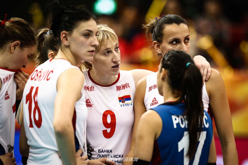 女排世锦赛六强战塞尔维亚3-0日本