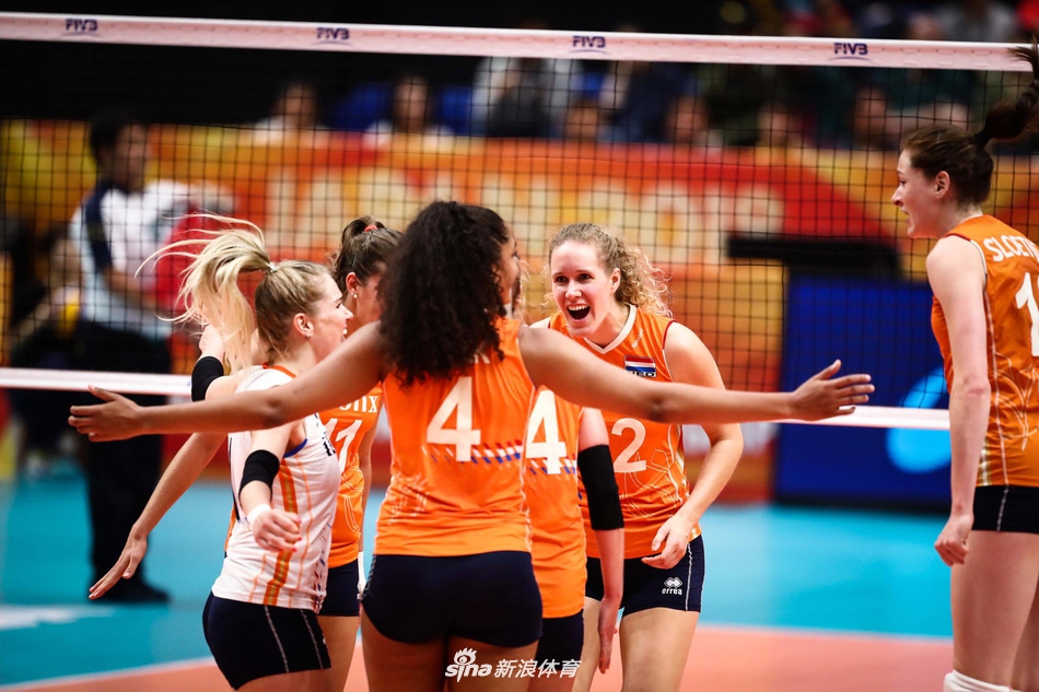 女排世锦赛铜牌战中国3-0荷兰