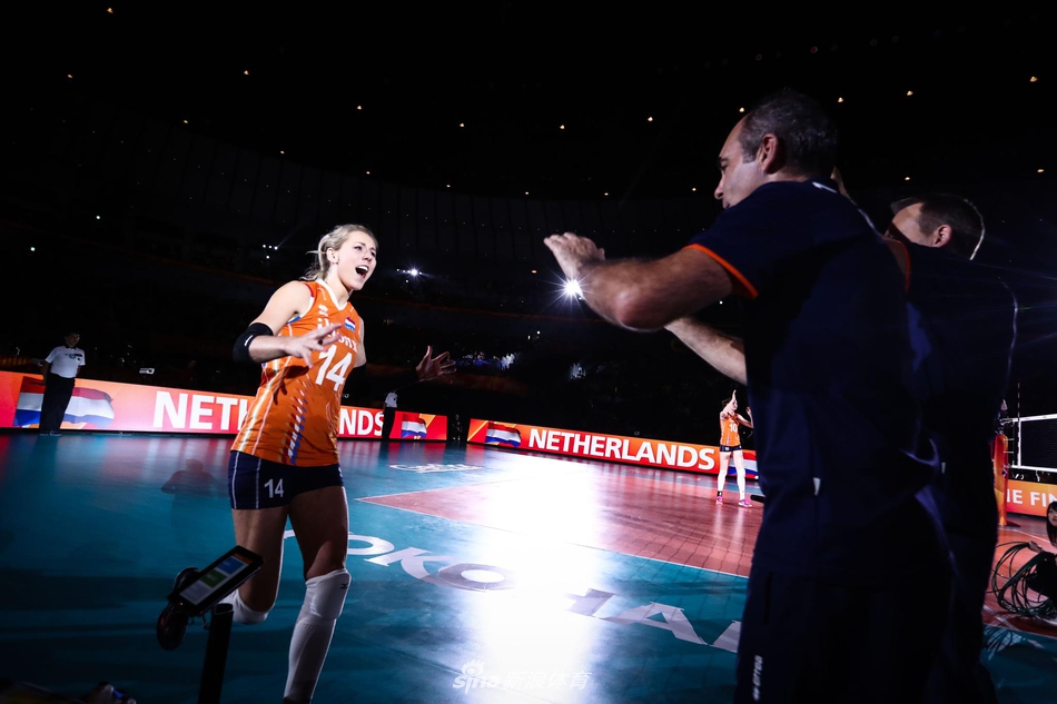 女排世锦赛铜牌战中国3-0荷兰