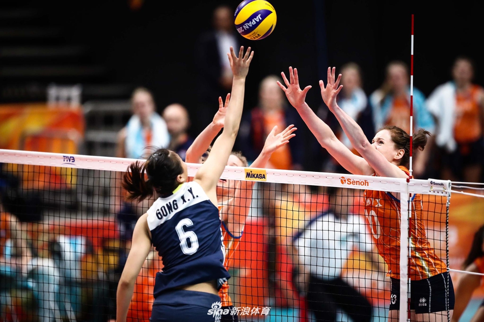 女排世锦赛铜牌战中国3-0荷兰