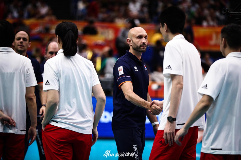 女排世锦赛铜牌战中国3-0荷兰