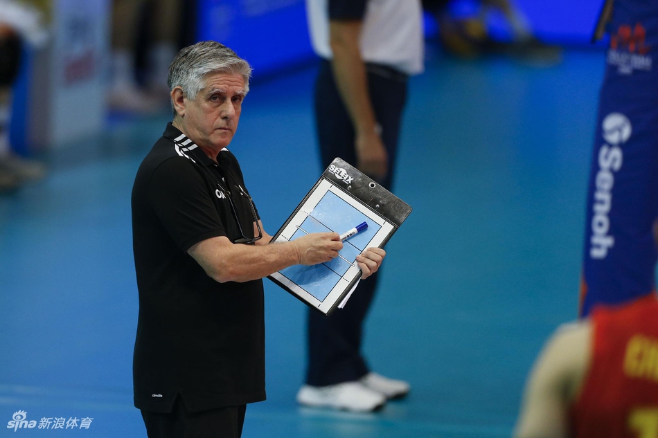 世联中国男排0-3不敌葡萄牙