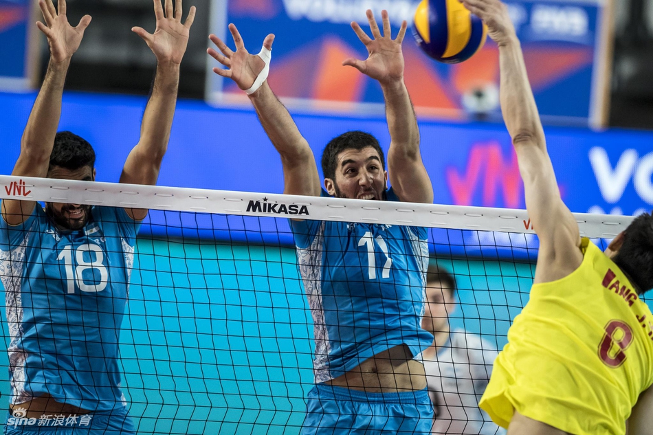 世联赛中国男排1-3阿根廷