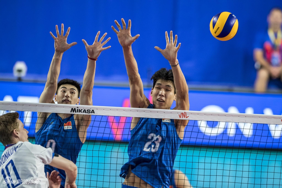 11连败！世联中国男排0-3俄罗斯