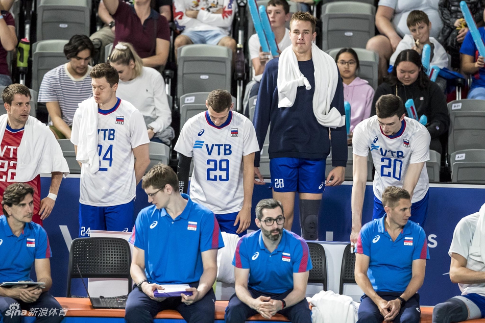 11连败！世联中国男排0-3俄罗斯
