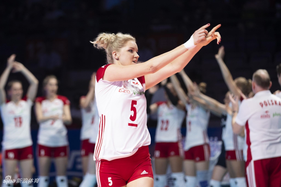 世联总决赛美国女排3-1波兰