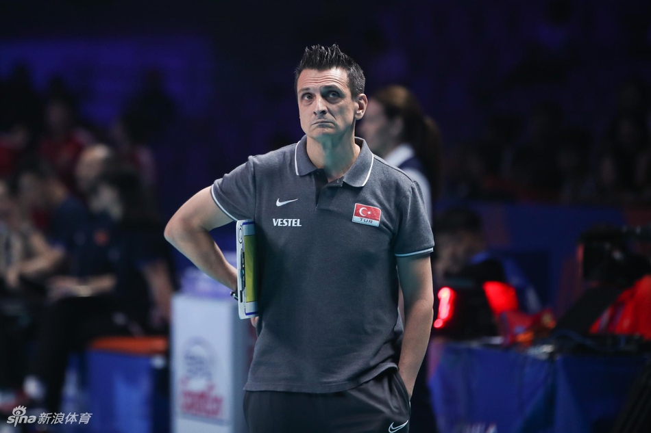 世联中国女排3-1土耳其摘铜牌