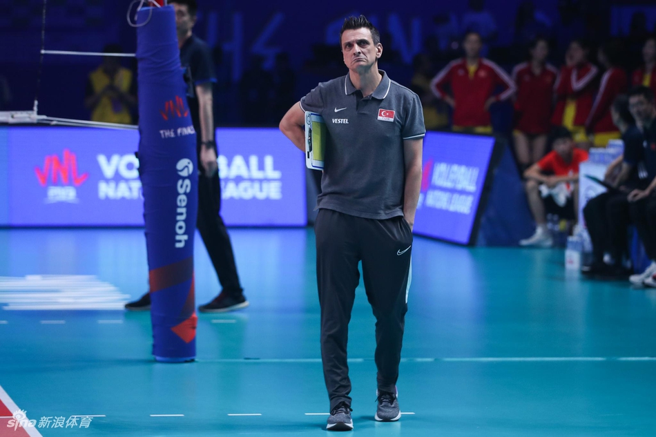 世联中国女排3-1土耳其摘铜牌