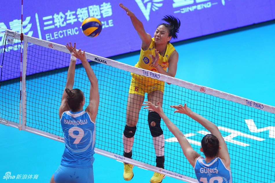 世联中国女排3-1土耳其摘铜牌