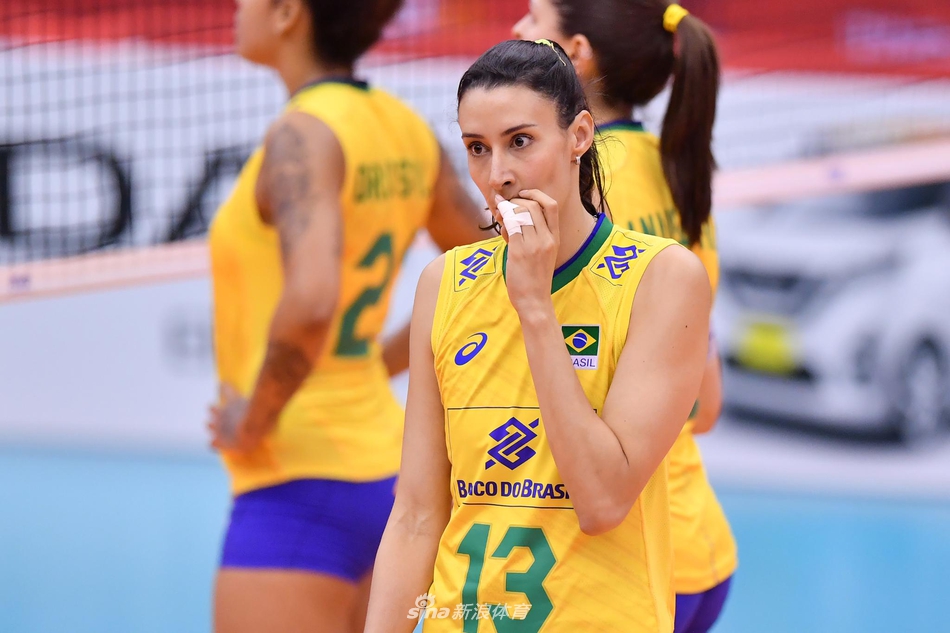 世界杯荷兰女排3-0完胜巴西